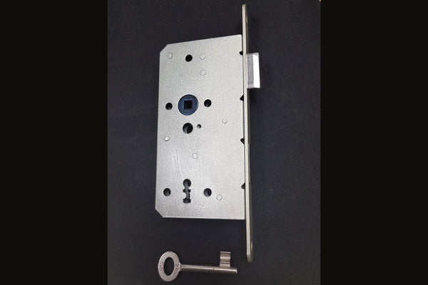 Buntbartschösser  mit hohen Riegel und 72 mm Entfernung
