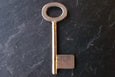 Vollbartschlüssel und Stahl Gussschlüssel mit Dorn ( Dornschlüssel ).