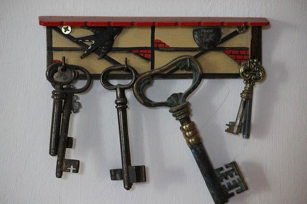 Vollbartschlüssel und Stahl Gussschlüssel mit Dorn ( Dornschlüssel ).